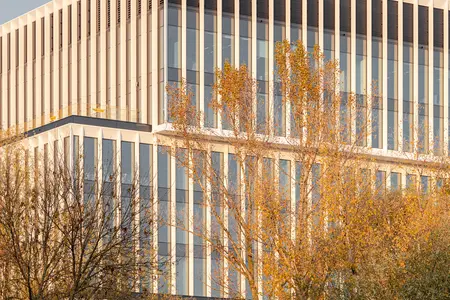 LakeSide_Office2