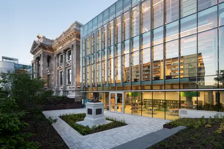 Bibliotheque_Maisonneuve_Montreal1