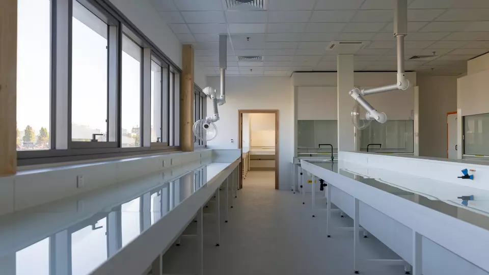 Saint_Gobain_Research_Photo4